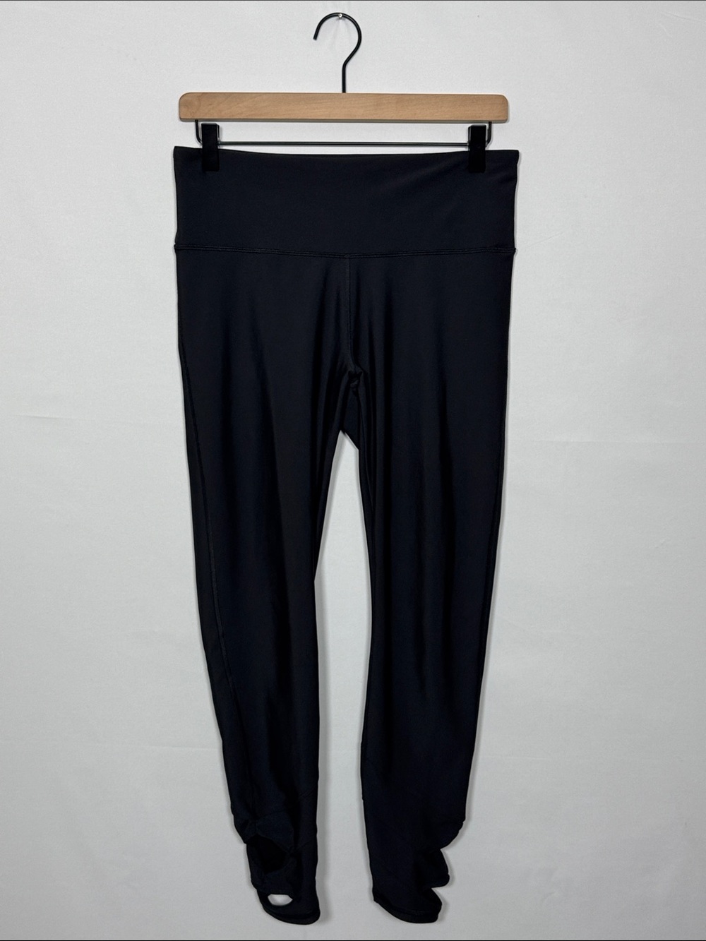 WAP125 {Old Navy} "Powersoft High Rise" Black Ankle Cutout Yoga Leggings Pants